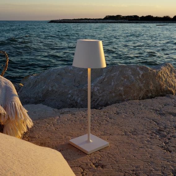 مصباح LED لاسلكي قابل للشحن: أناقة وحرية في الإضاءة!